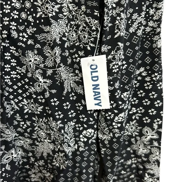 Old Navy pleated swing dress size XS black / white print long sleeves NWT - Picture 5 of 6